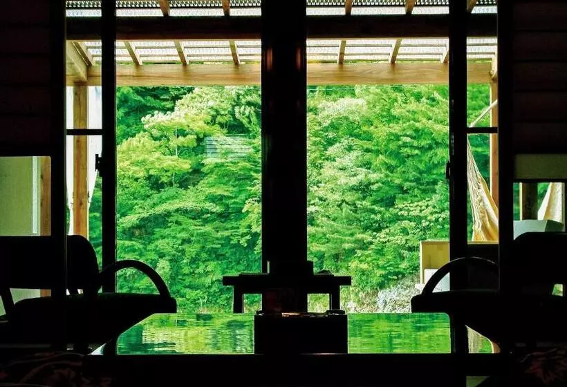 ファミリールーム, Takanosukan