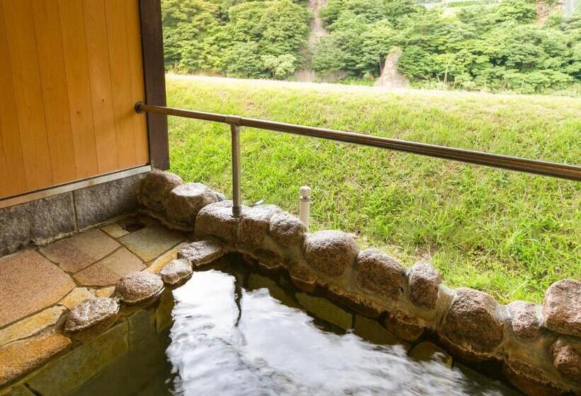 חדר משפחתי דלוקס, Takanosukan