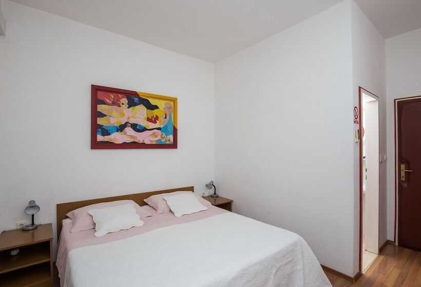 Quarto Estandar Vista Mar com Sacada, Villa Konalic