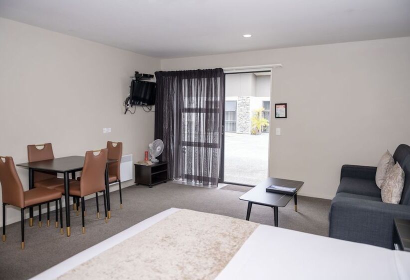 带2个卧室的公寓, 58 On Cron Motel