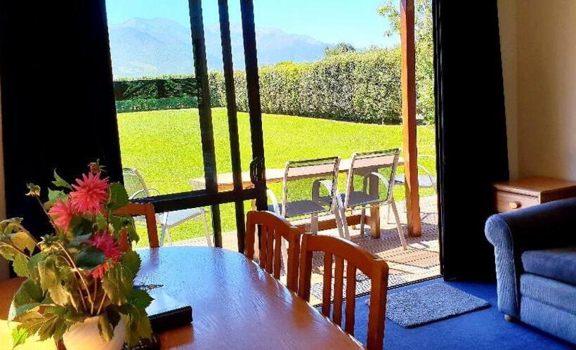 Дом 2 Спальни, Te Mahuru Retreat