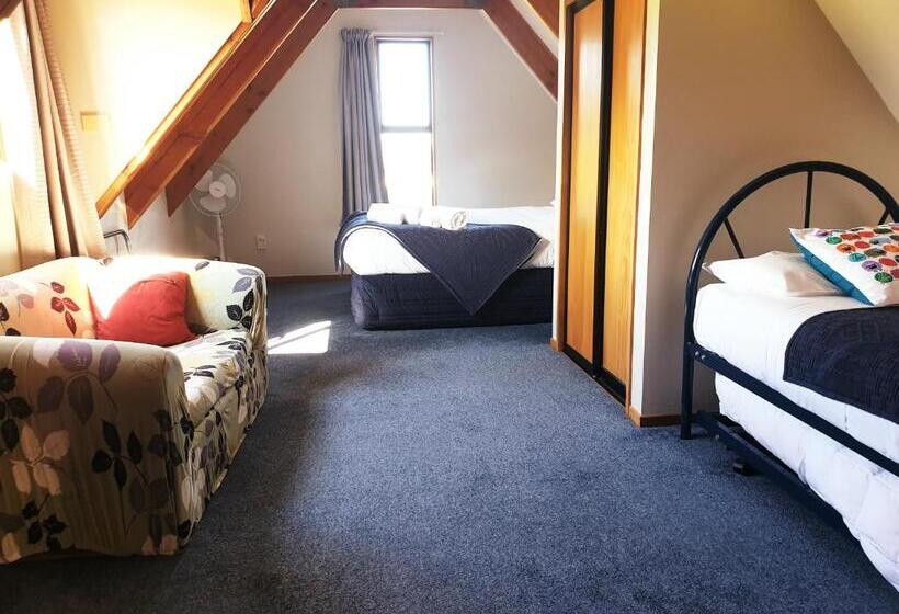 منزل غرفتين نوم, Te Mahuru Retreat