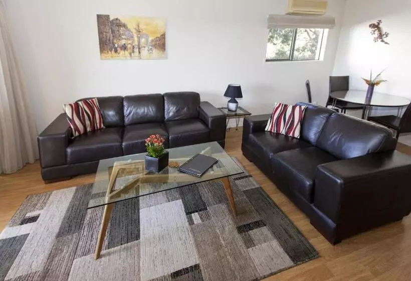 1 Bedroom Apartment Sea View