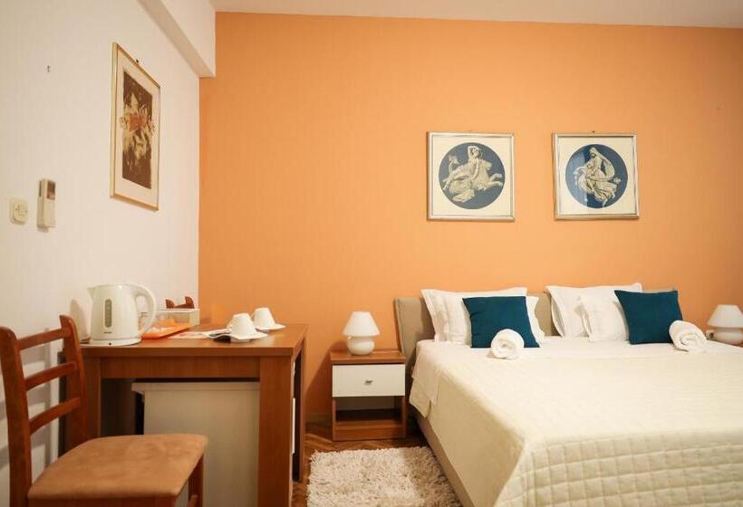 コンフォートルーム, Rooms Goga