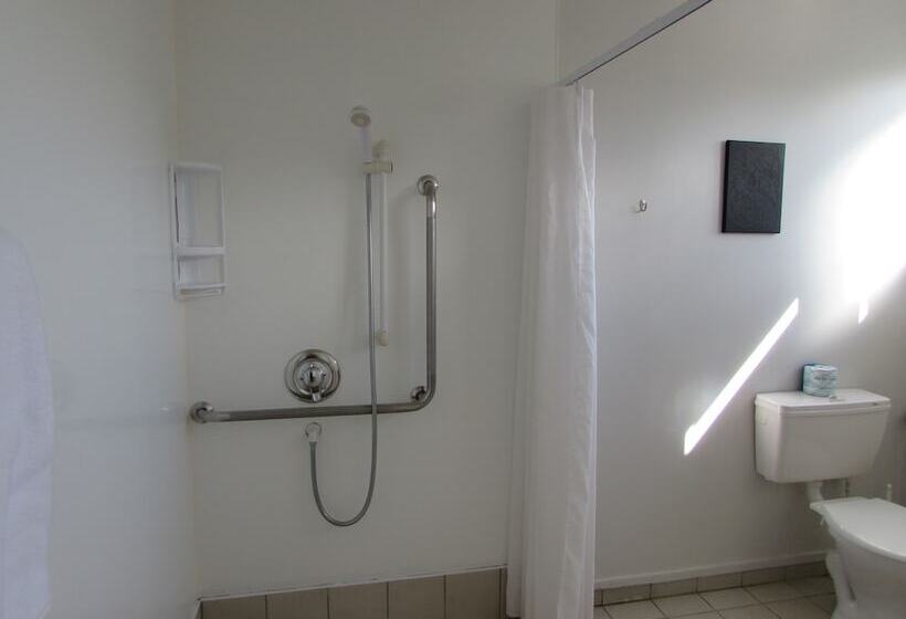 استودیوی استاندارد, Fitzherbert Court Motel