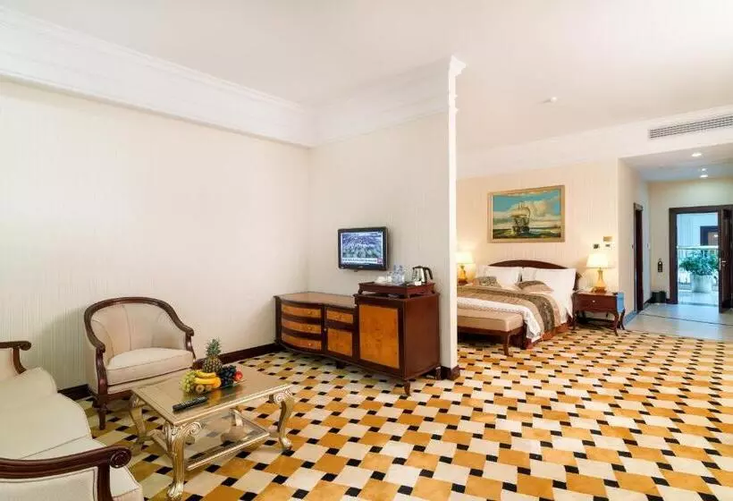 اتاق لوکس, Royal Tulip Almaty