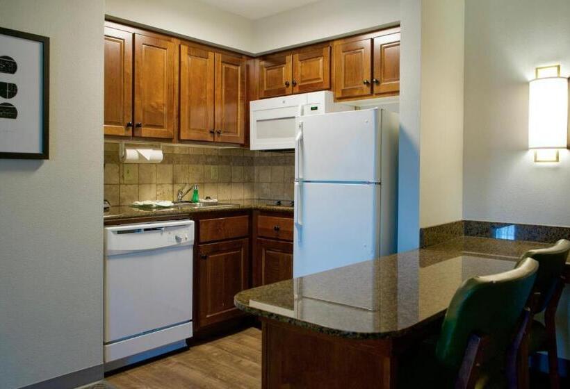 Люкс Кровать Кинг, Staybridge Suites Akron Stow Cuyahoga Falls, An Ihg