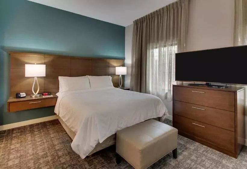 キングサイズベッドのスイートルーム, Staybridge Suites Missoula, An Ihg
