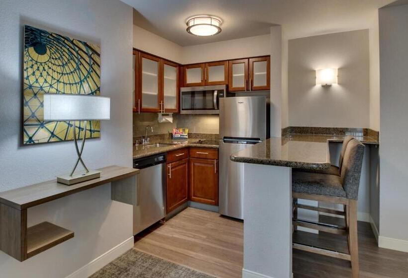 سوئیت 2 خوابه, Staybridge Suites Missoula, An Ihg