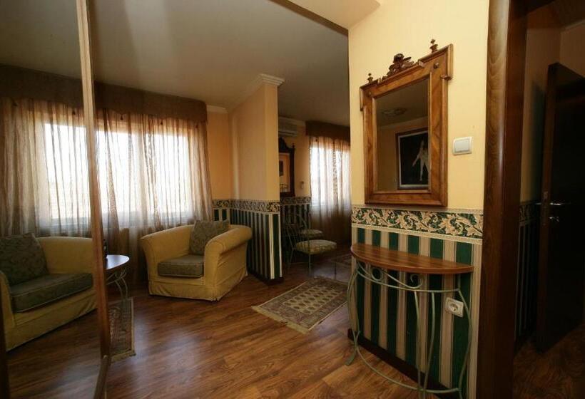 سوییت جونیور, Garni Hotel Garson Lux Ns