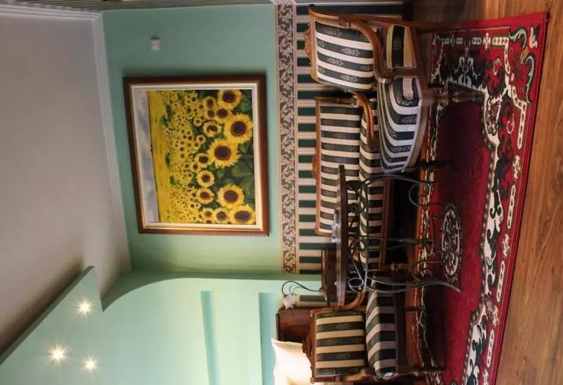 سوییت خانوادگی, Garni Hotel Garson Lux Ns