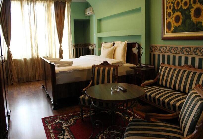 سوییت خانوادگی, Garni Hotel Garson Lux Ns