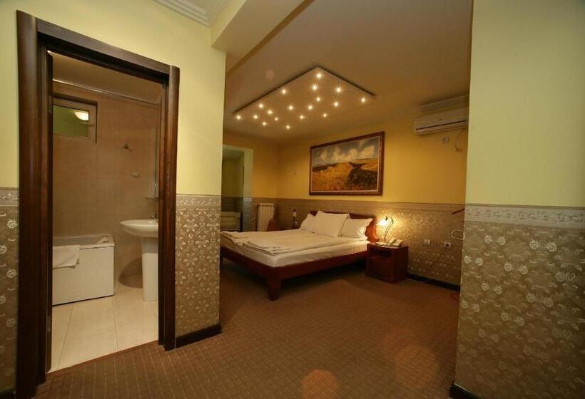 חדר סטנדרט לשלושה, Garni Hotel Garson Lux Ns