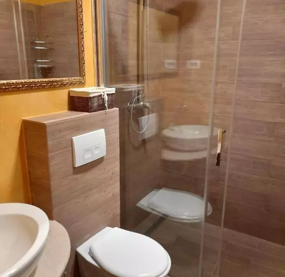 اتاق اکونومی, Garni Hotel Garson Lux Ns
