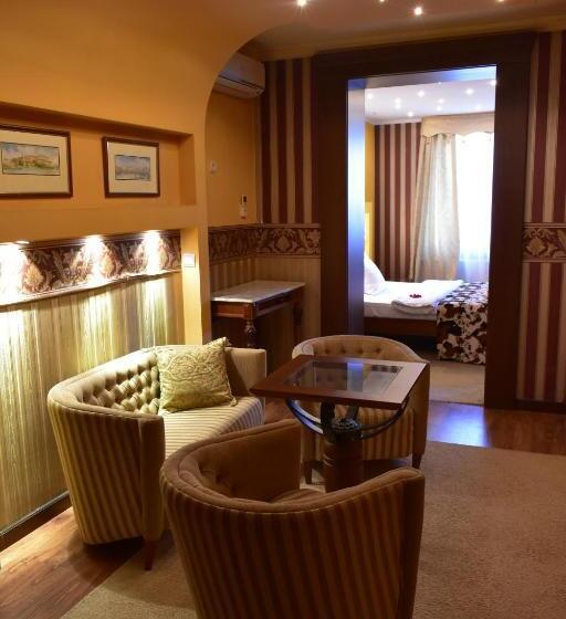 סוויטת ג'וניור, Garni Hotel Garson Lux Ns