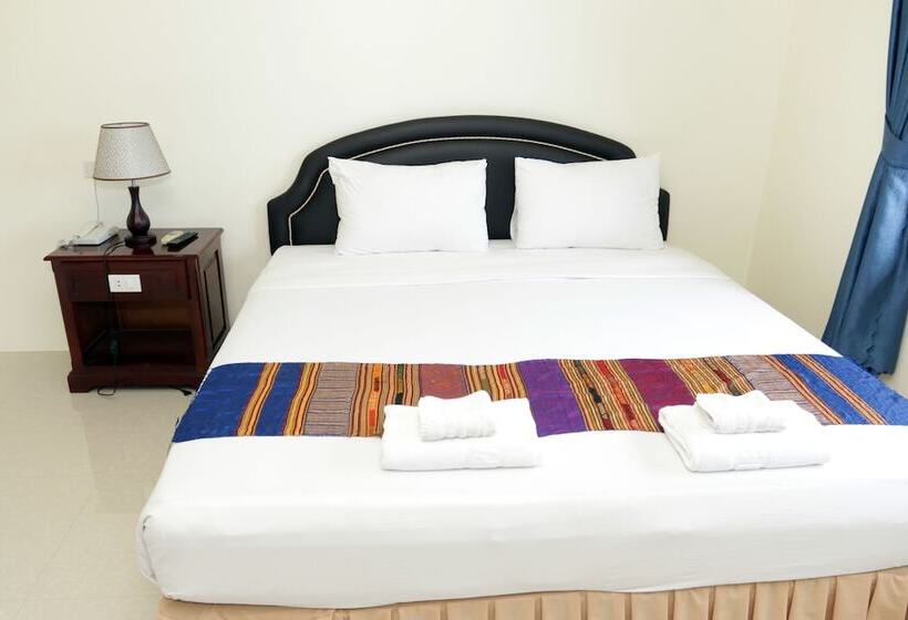 Номер Стандарт, Champasak Palace