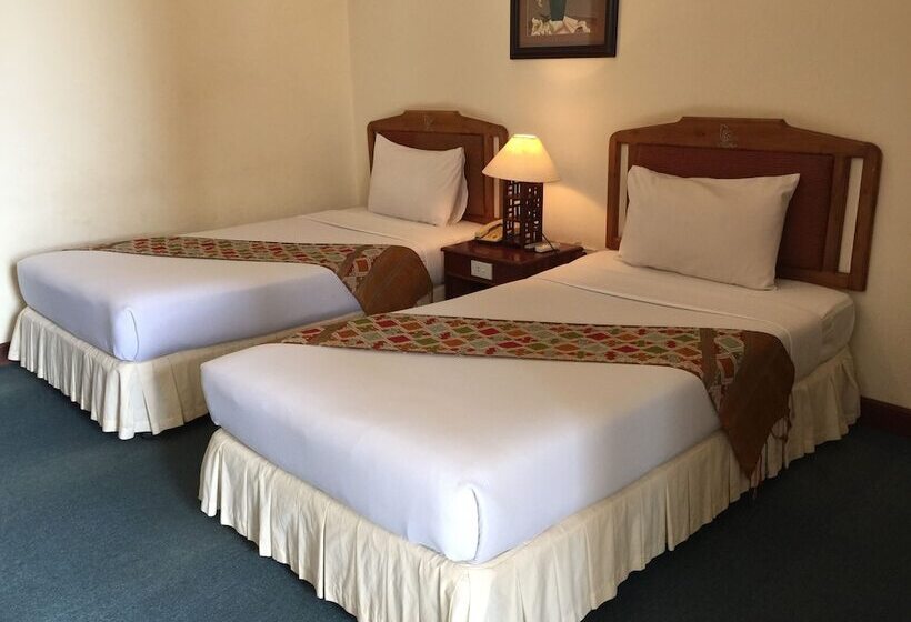 Номер Стандарт, Champasak Palace