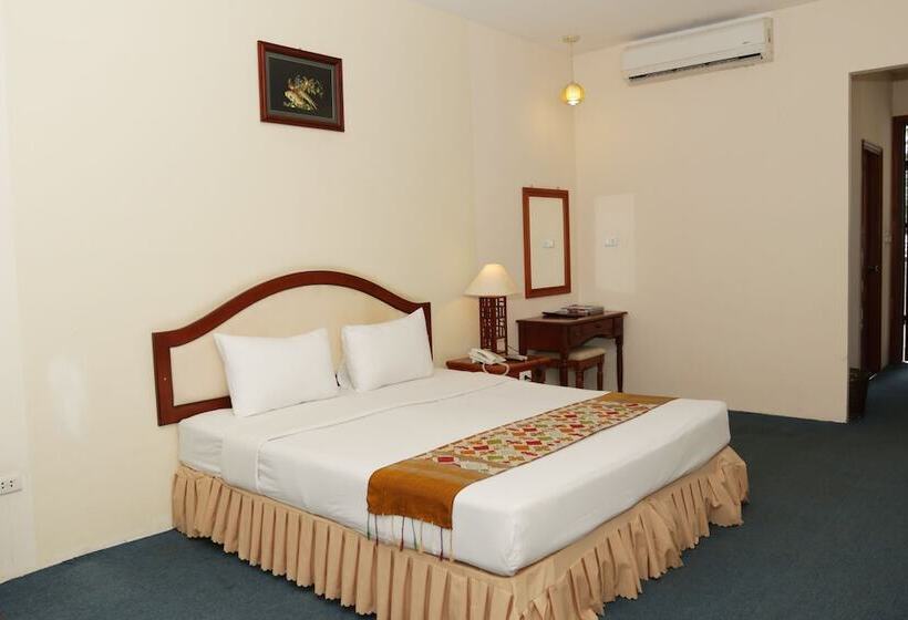 Номер Superior, Champasak Palace