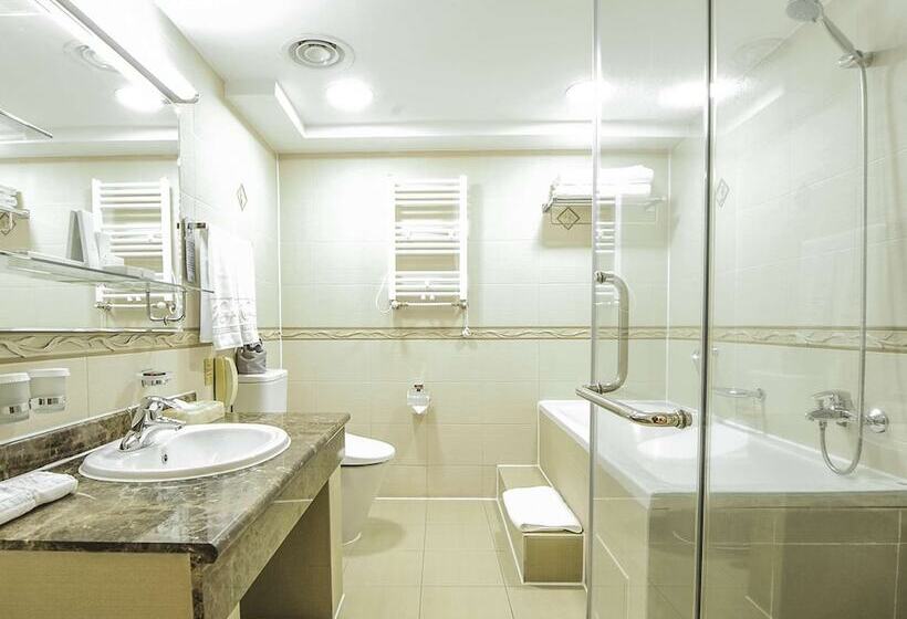 اتاق لوکس, Kempinski Hotel Khan Palace