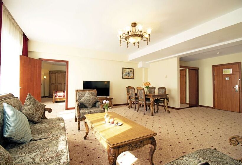 Suite Ejecutiva, Kempinski Hotel Khan Palace