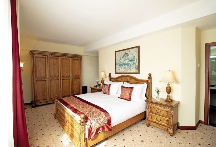 Suite Ejecutiva, Kempinski Hotel Khan Palace