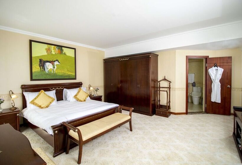 سوئیت پرزیدنت, Kempinski Hotel Khan Palace