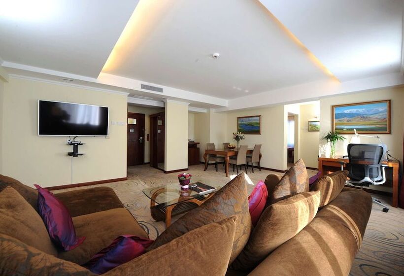 سوییت سوپریور, Kempinski Hotel Khan Palace