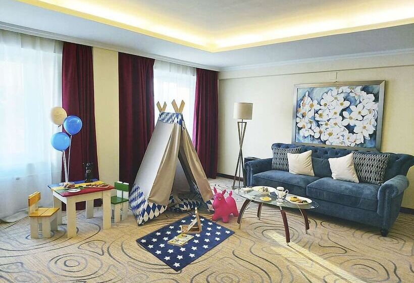 سوییت سوپریور, Kempinski Hotel Khan Palace