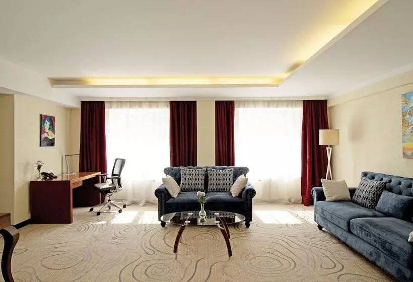 سوییت سوپریور, Kempinski Hotel Khan Palace