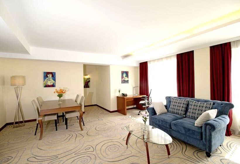 سوییت سوپریور, Kempinski Hotel Khan Palace