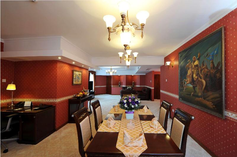 Suite Presidencial, Kempinski Hotel Khan Palace