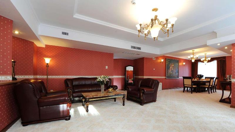 سوئیت پرزیدنت, Kempinski Hotel Khan Palace