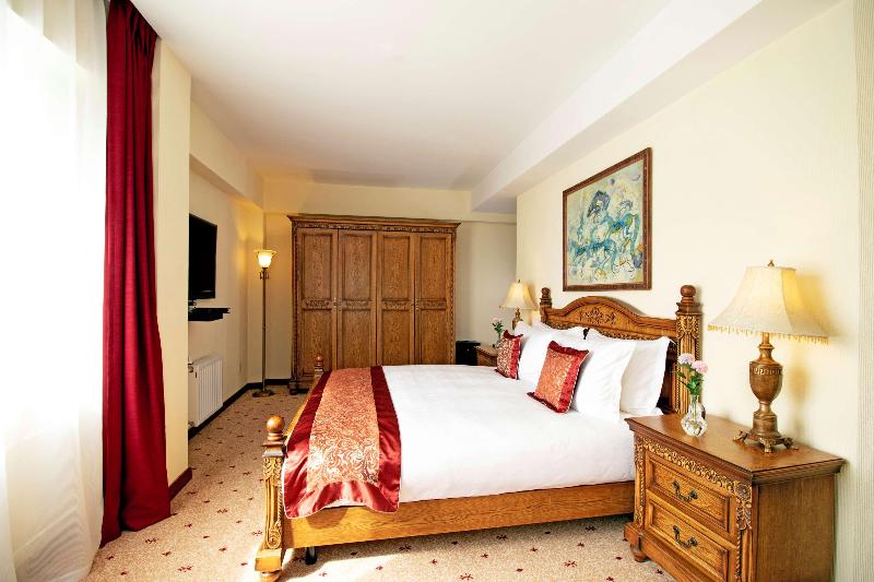 سوییت اجرایی, Kempinski Hotel Khan Palace