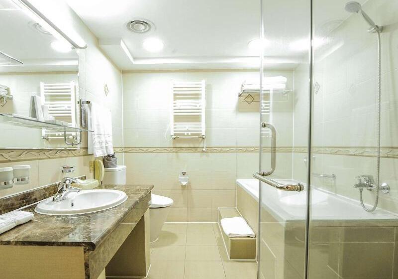 اتاق لوکس, Kempinski Hotel Khan Palace