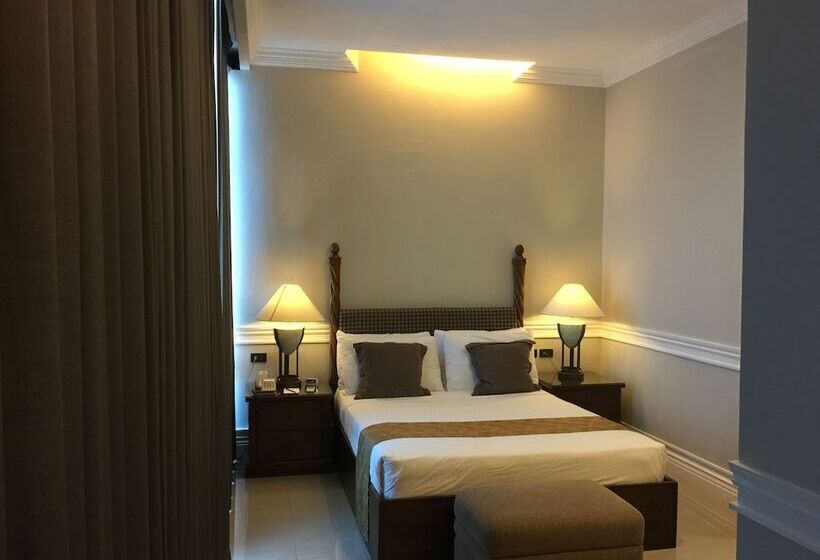 سوئیت پنت هاوس, Metrocentre