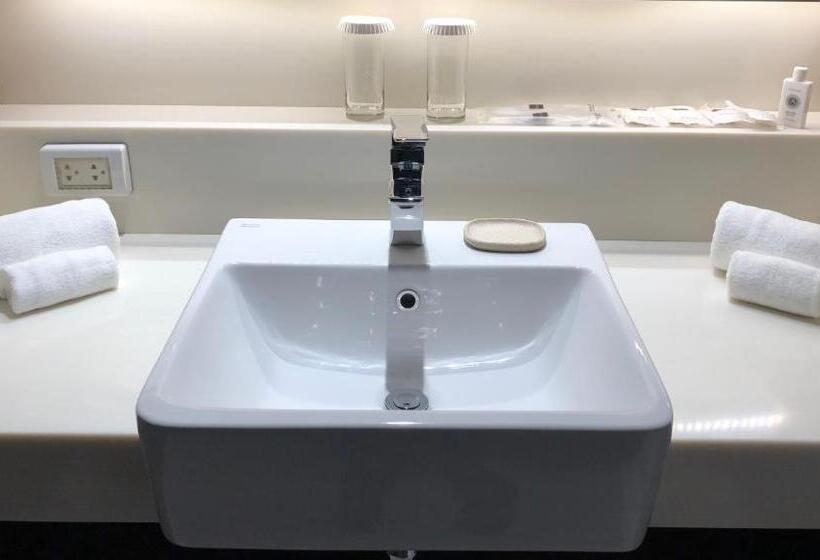 اتاق لوکس, Metrocentre