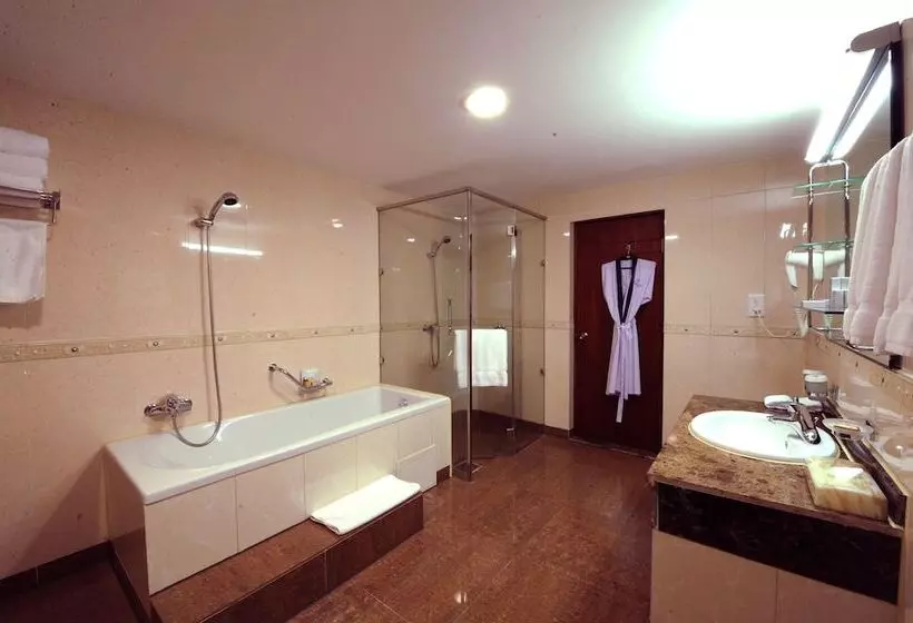 اتاق لوکس, Kempinski Hotel Khan Palace