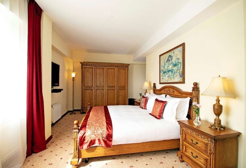 سوییت اجرایی, Kempinski Hotel Khan Palace