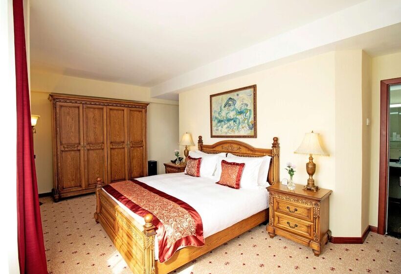 Suite Ejecutiva, Kempinski Hotel Khan Palace