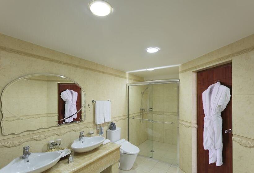 سوئیت پرزیدنت, Kempinski Hotel Khan Palace