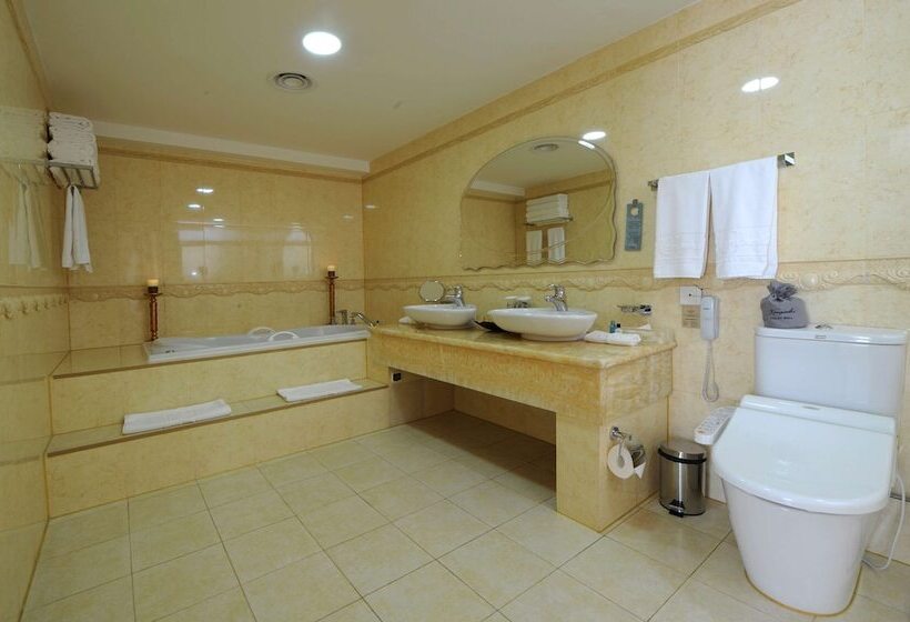 سوئیت پرزیدنت, Kempinski Hotel Khan Palace