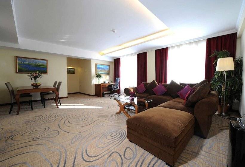 Suite Deluxe, Kempinski Hotel Khan Palace