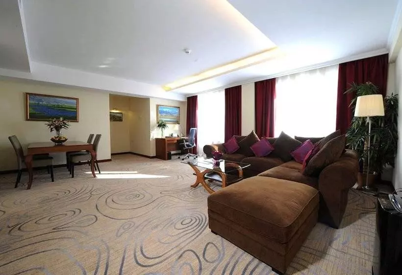 سوییت لوکس, Kempinski Hotel Khan Palace