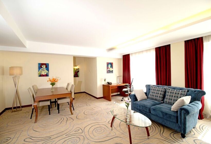 سوییت لوکس, Kempinski Hotel Khan Palace