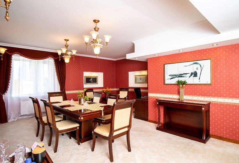 سوئیت پرزیدنت, Kempinski Hotel Khan Palace