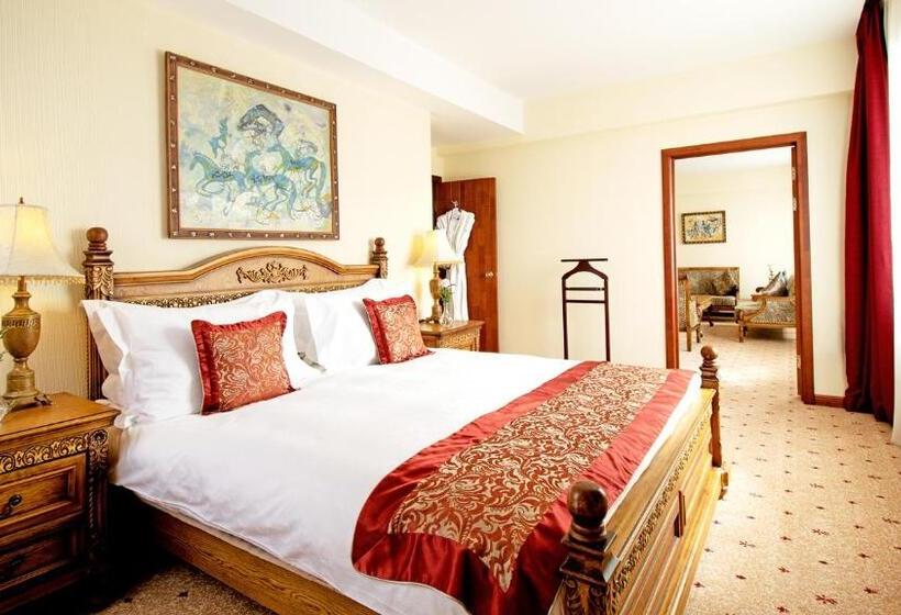 سوییت اجرایی, Kempinski Hotel Khan Palace