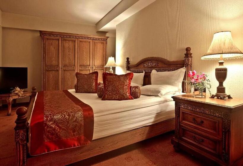 سوییت اجرایی, Kempinski Hotel Khan Palace