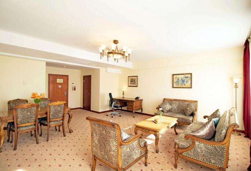 سوییت اجرایی, Kempinski Hotel Khan Palace