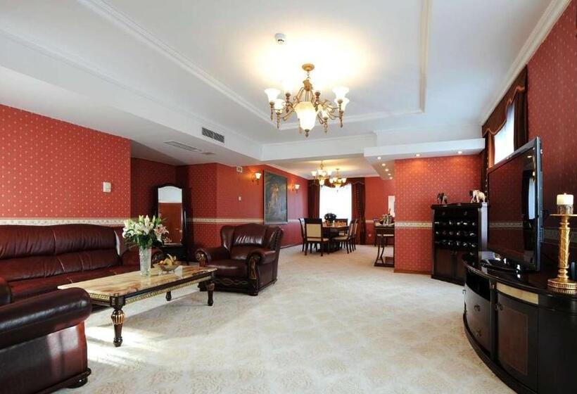 سوئیت پرزیدنت, Kempinski Hotel Khan Palace