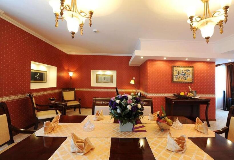 سوئیت پرزیدنت, Kempinski Hotel Khan Palace